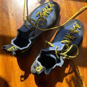 La Sportiva Rock Climbing Shoes Size 36